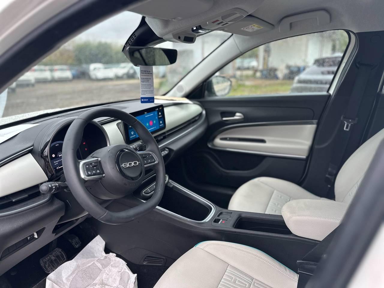 FIAT 600 IV 2023 - 600 1.2 hybrid La Prima 110cv auto