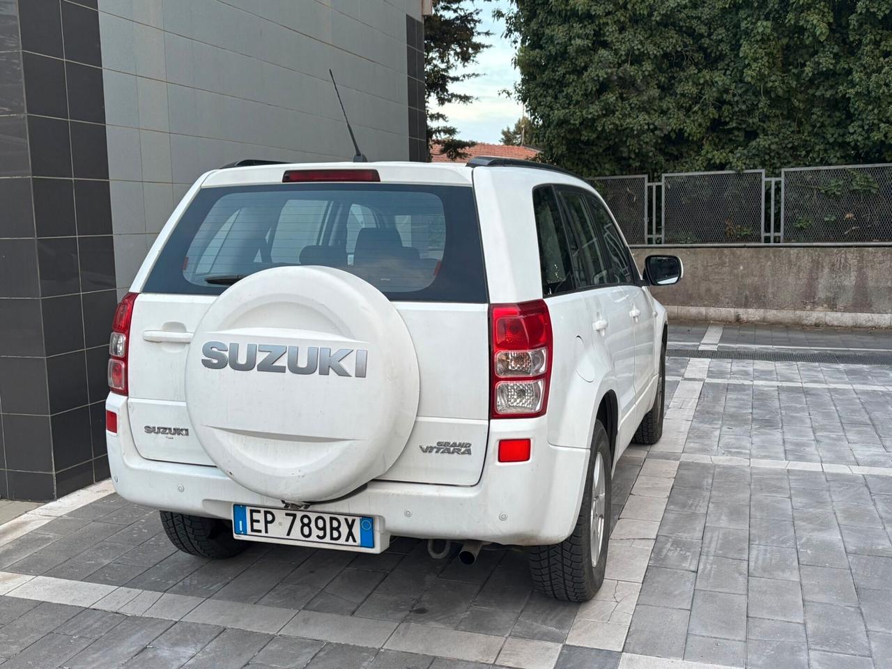 Suzuki Grand Vitara 1.9 DDiS 5 porte