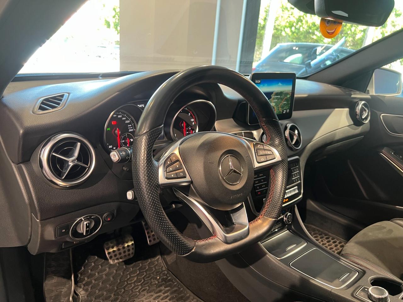 Mercedes-benz GLA 200d Auto 4Matic Premium TETTO