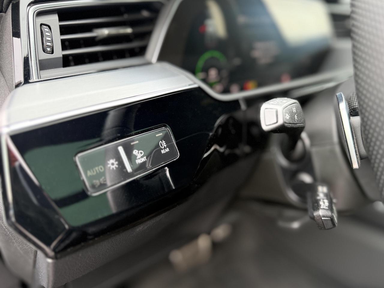 Audi Q8 e-tron Sportback 55 Quattro S Line 408 cv - 2024