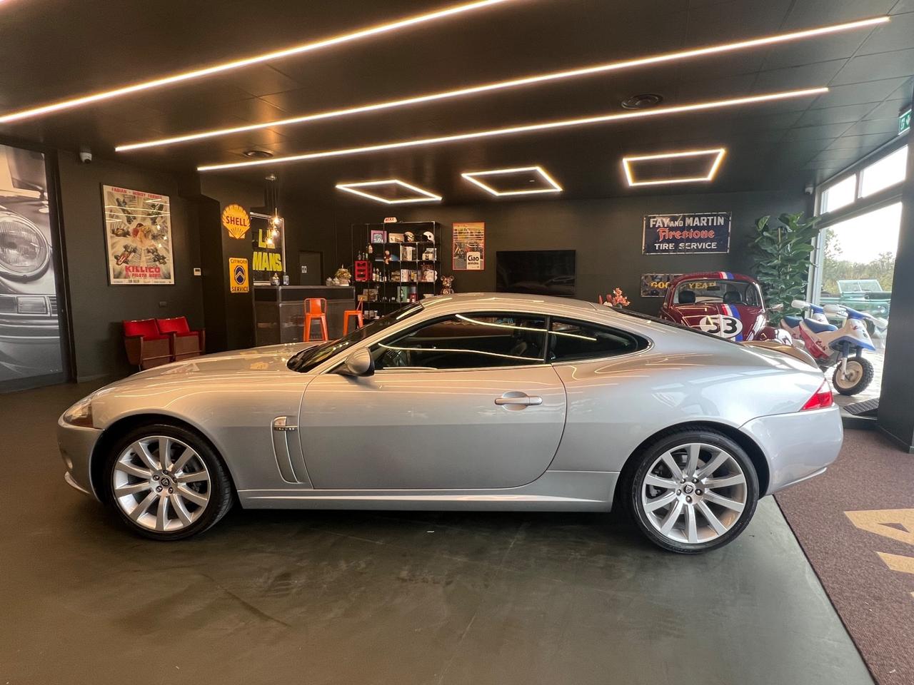 Jaguar XK 4.2 V8 Coupé