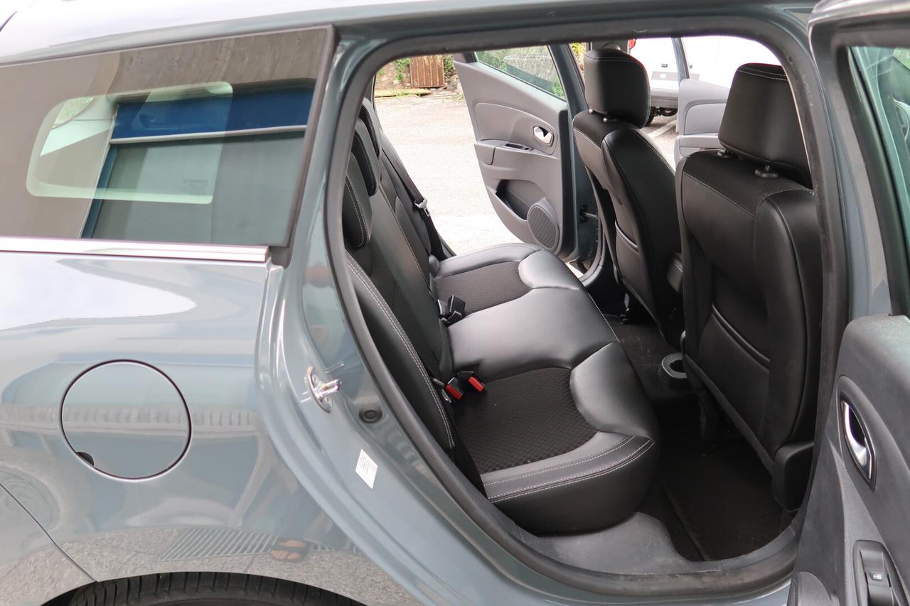 Renault Clio Sporter dCi 8V 90 CV Moschino Intens N1
