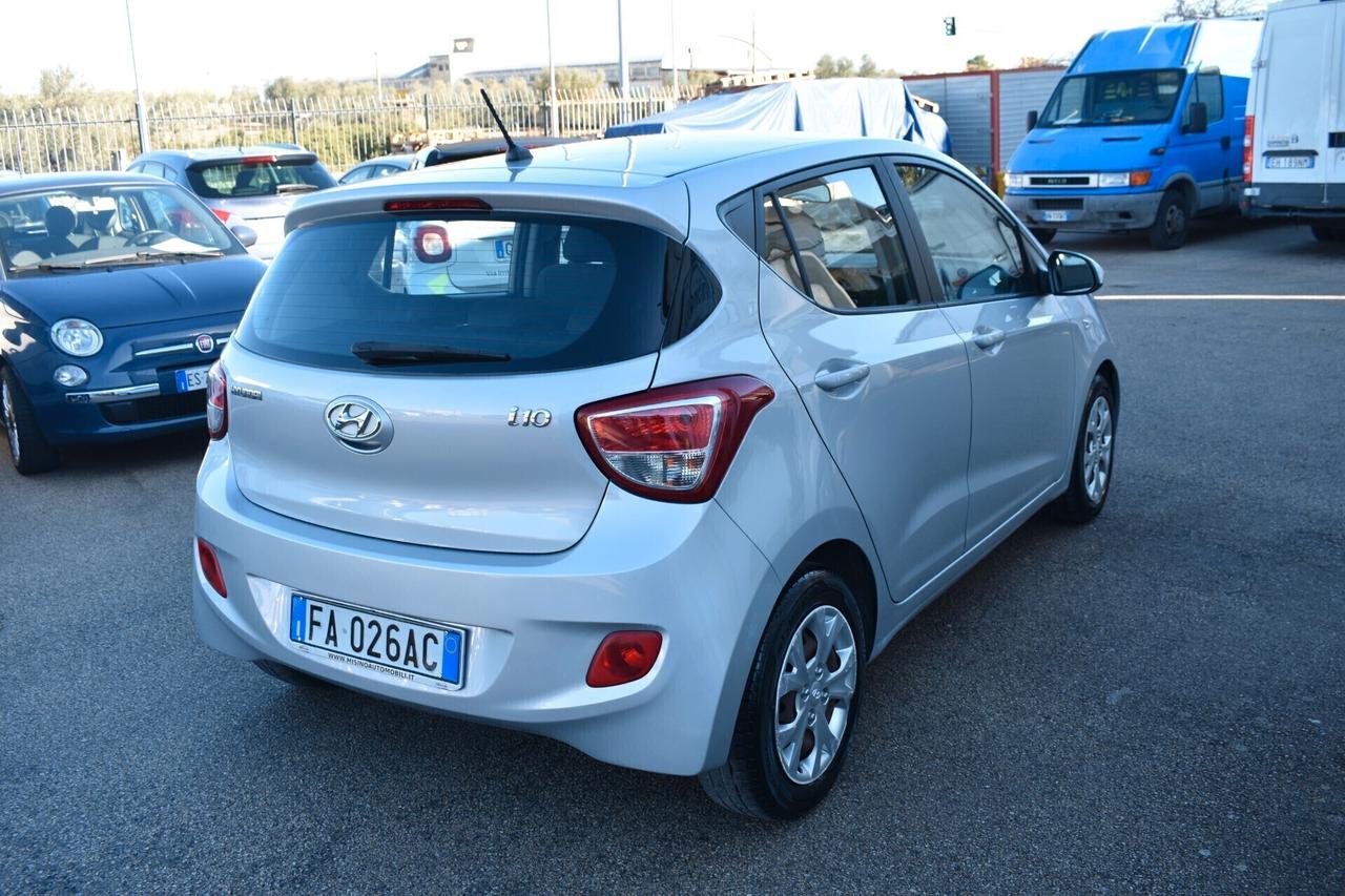 Hyundai i10 1.0 i NEOPATENTATI