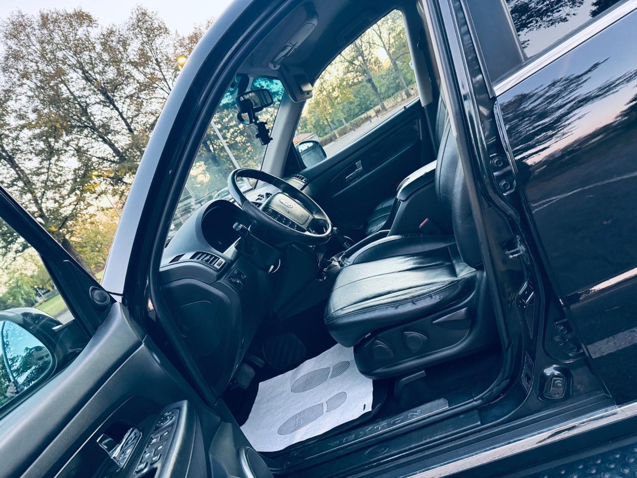 Ssangyong Rexton W 2.0 Xdi 4WD A/T Top 7 Posti