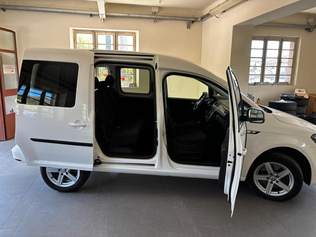 Volkswagen Caddy 4x4 2.0 TDI 122 CV 4MOTION Comfortline