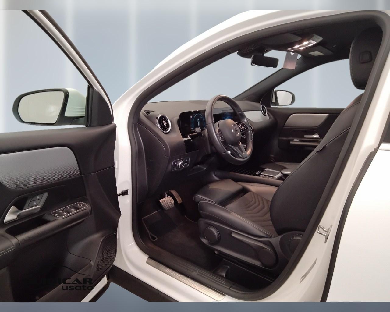 Mercedes-Benz GLA-H247 2020 - GLA 180 d Sport auto