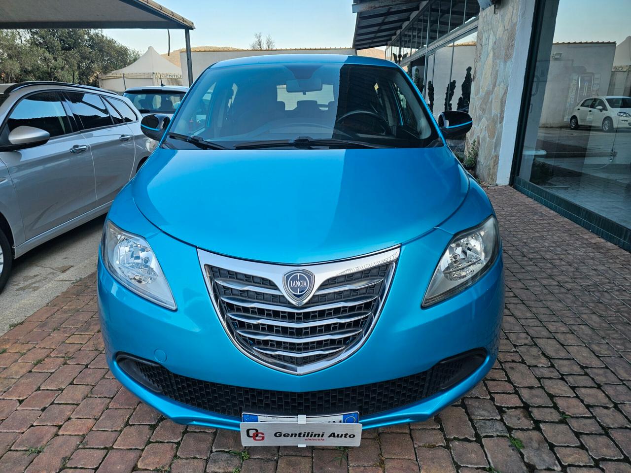 Lancia Ypsilon 1.2 69 CV 5 porte GPL Ecochic Silver