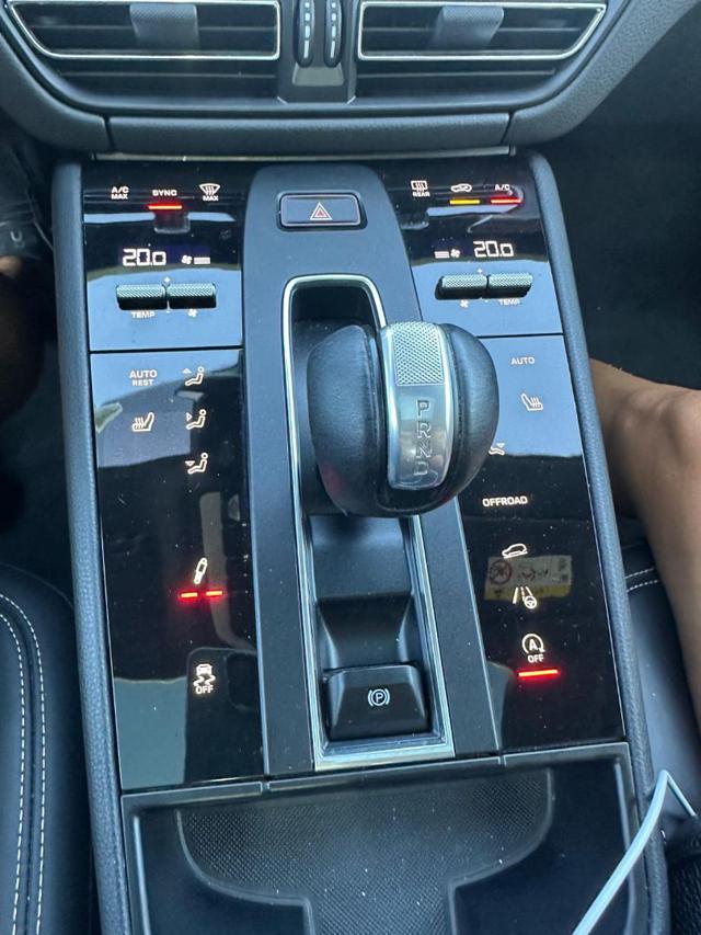 PORSCHE Macan T-2.0-Full Led-Panorama-Sport Chrono-In Sede