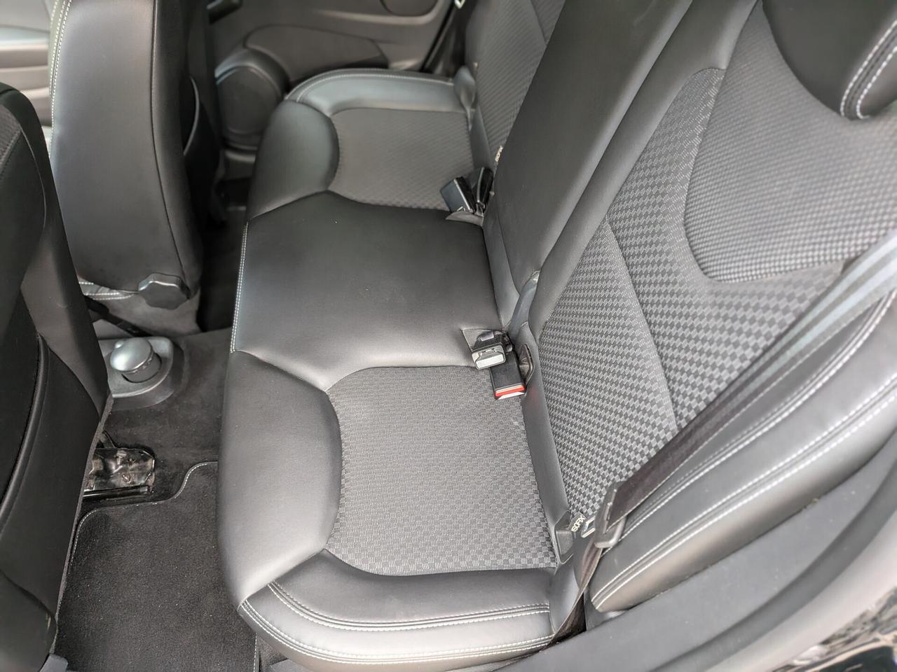Renault Clio Moschino TCe 5 porte adatta a neopatentati