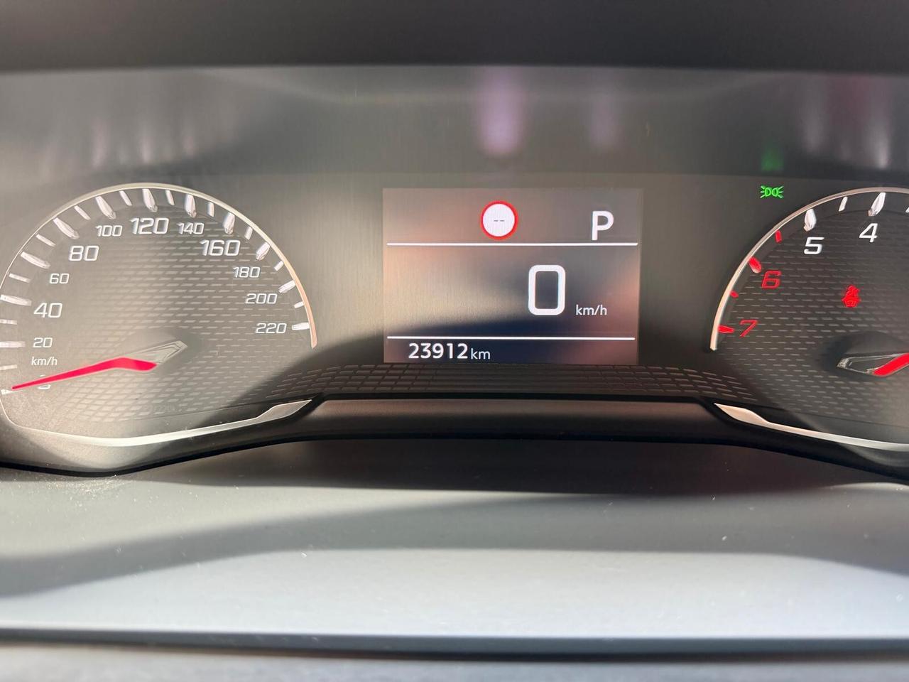 Peugeot 2008 PureTech 130 S&S EAT8 Active Pack