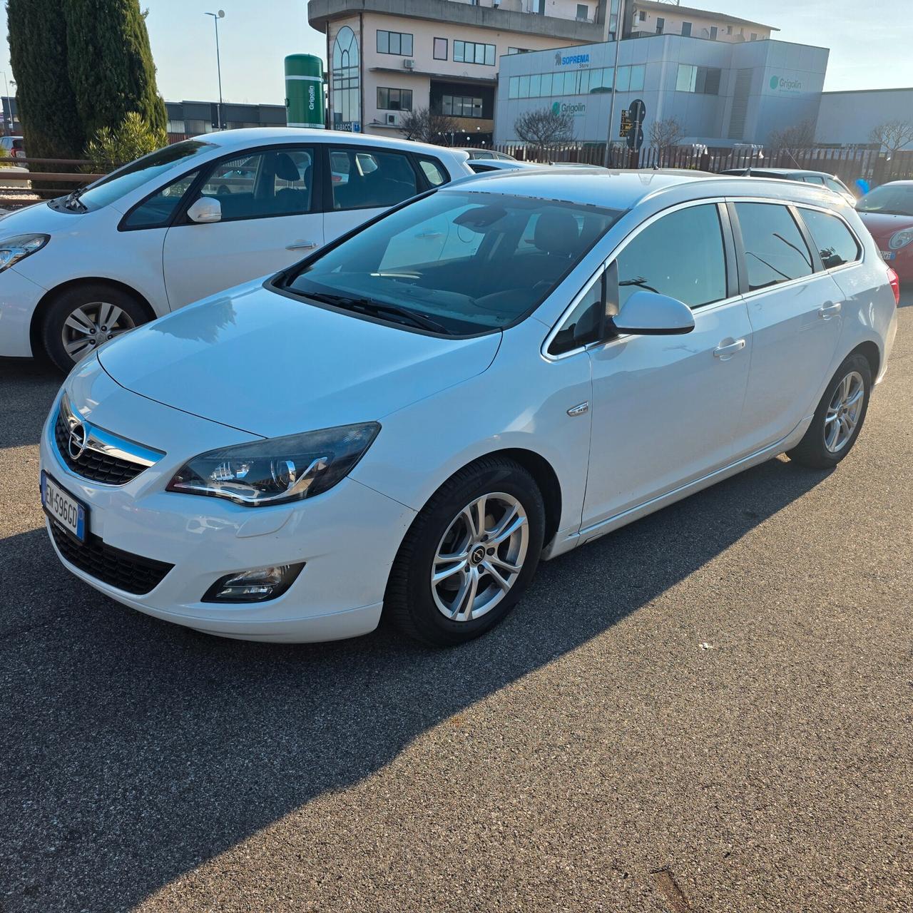 Opel Astra 1.7 CDTI 110CV Sports Tourer Cosmo