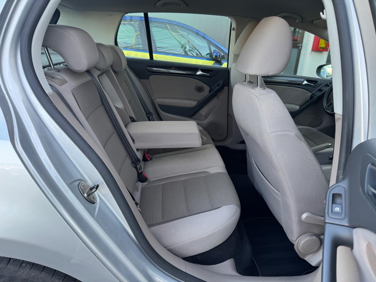 Volkswagen Golf 1.6 TDI Comfortline 2011