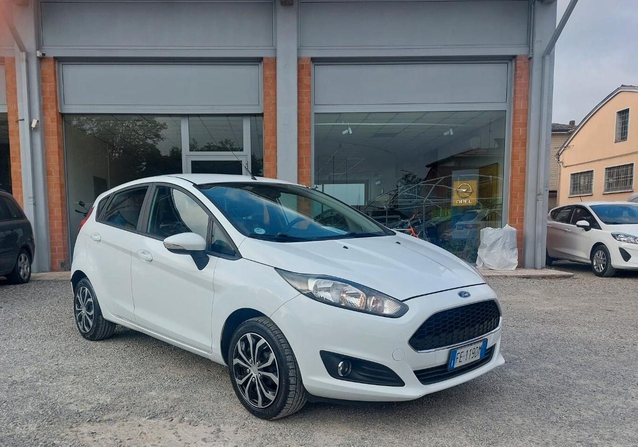 Ford Fiesta 1.4 5p. Bz.- GPL Titanium GPL CASA MADRE