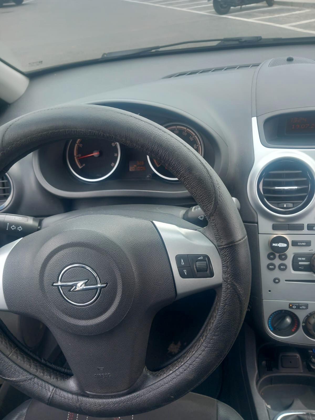 Opel Corsa 1.2 85CV 5 porte GPL-TECH One
