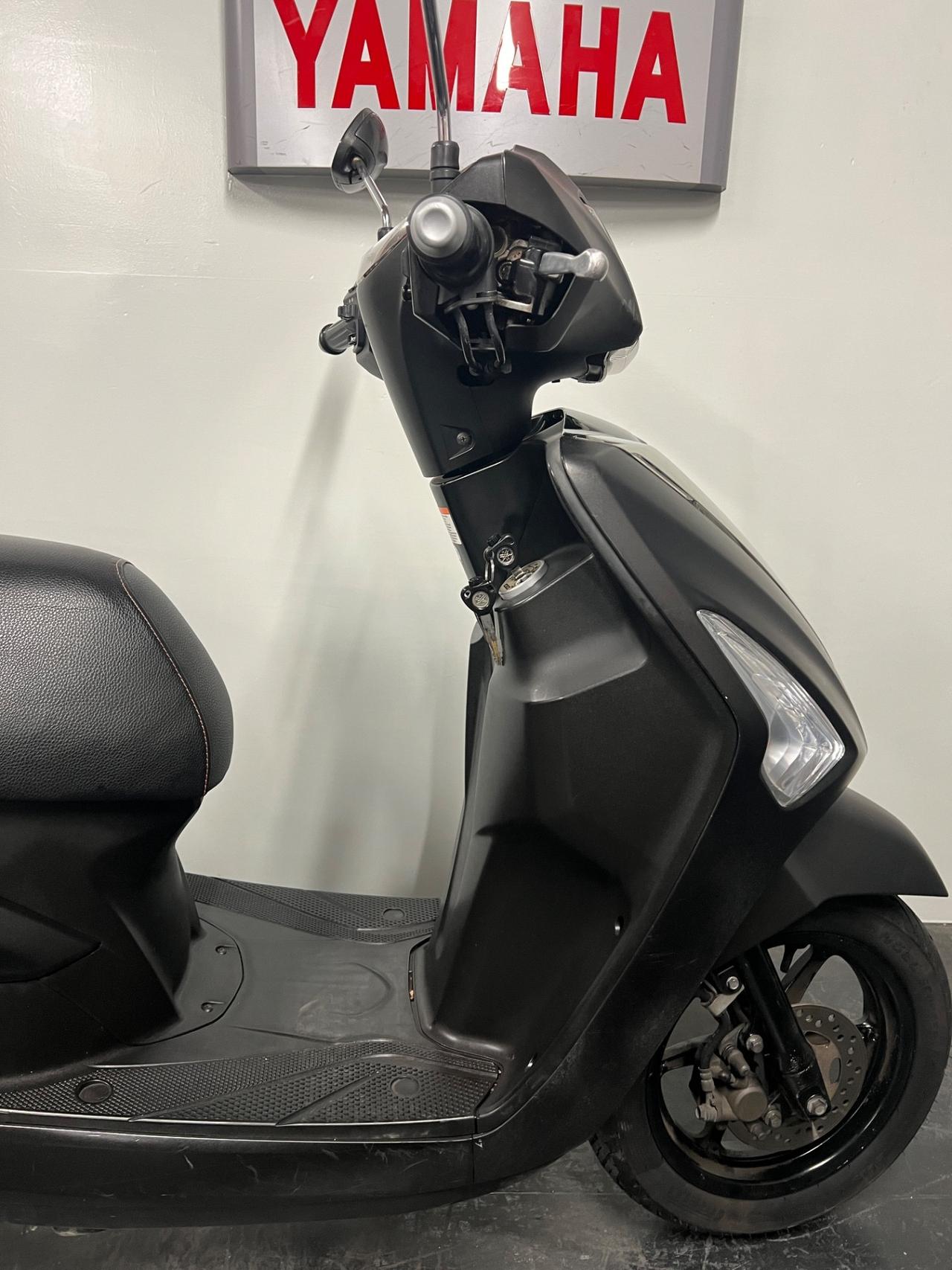 Yamaha D'elight 125