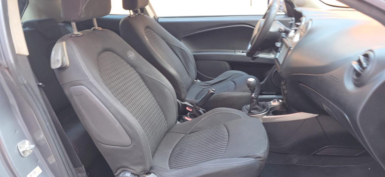 Alfa Romeo MiTo 1.4 78 CV Distinctive Sport Pack neop gpl