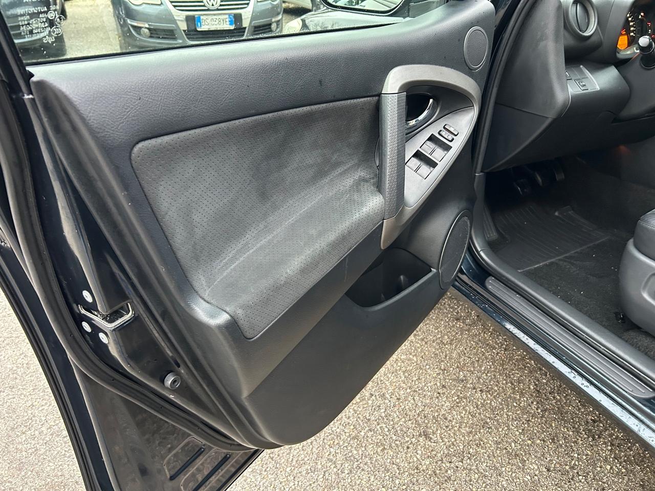 Toyota RAV 4 2.2 D-4D 150 CV DPF Exclusive Euro5