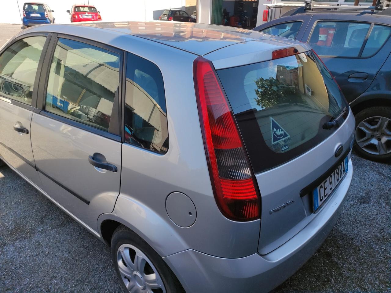 Ford Fiesta 1.4 16V 5p. Ghia