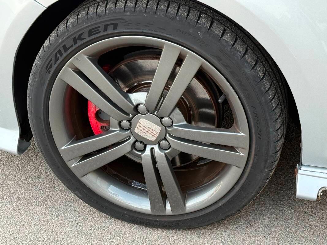 Seat Leon Leon 2.0 tdi FR LE Monza Dpf