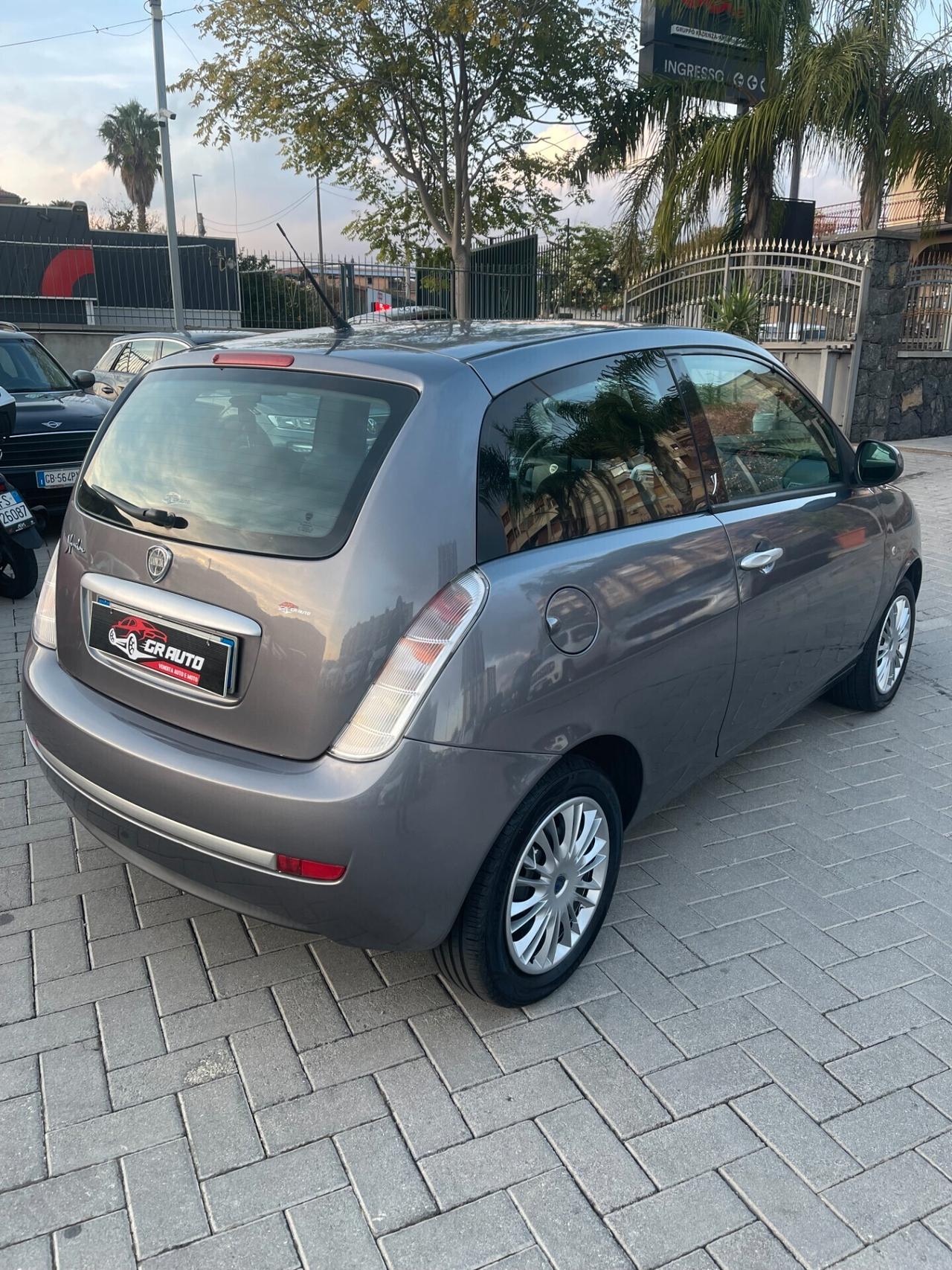 Lancia Ypsilon 1.2 Versus 60cv