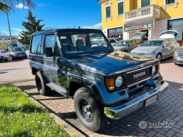 Toyota Land Cruiser lj 70