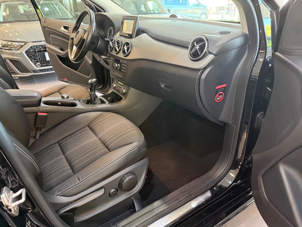 Mercedes-benz B 180 be Premium 72.000 KM! UNICO PROPRIETARIO!