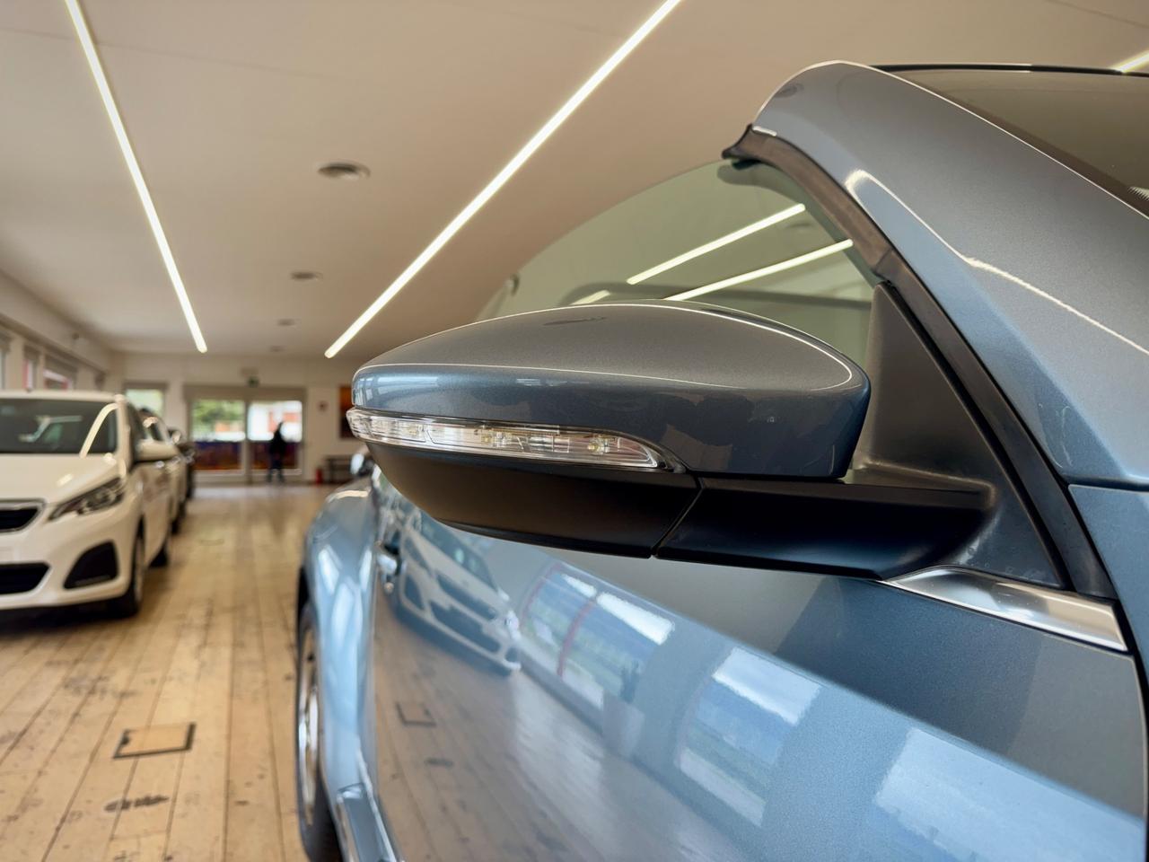 Volkswagen Maggiolino Cabrio DENIM EDITION 29.000 KM