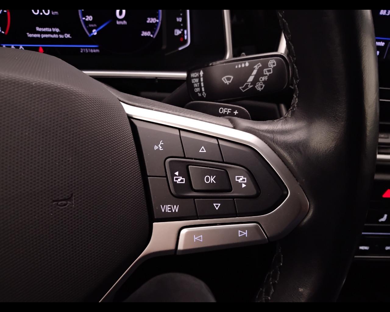 VOLKSWAGEN T-Roc I 2022 - T-Roc 1.5 tsi R-Line dsg