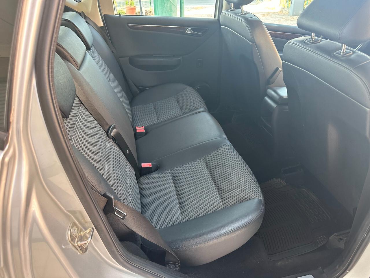 Mercedes-benz A 180 CDI (12 RATE)