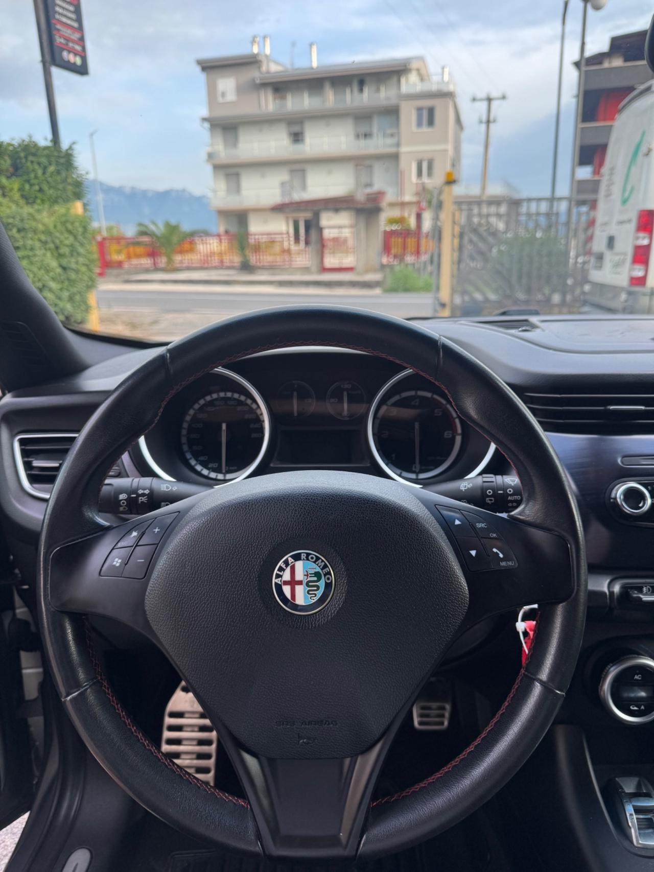 Alfa Romeo Giulietta 1.6 JTDm-2 105 CV Distinctive