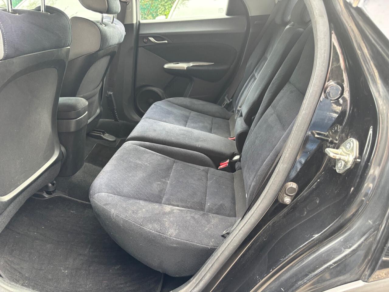 Honda Civic 1.4 i-DSi 5p. Elegance LE OK Neopatentati