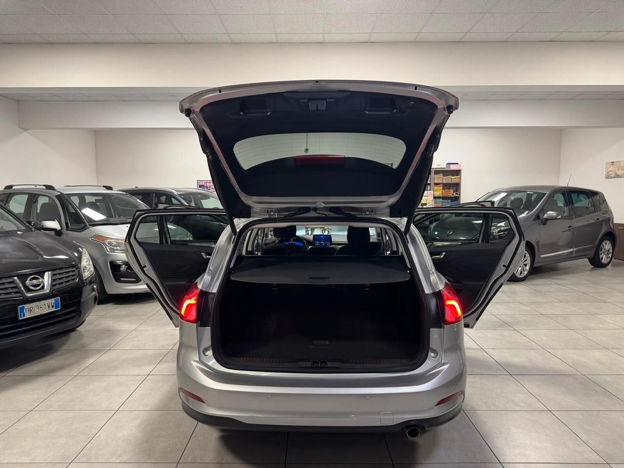 Ford Focus 1.0 EcoBoost 125CV automatico SW Business Co-Pilot