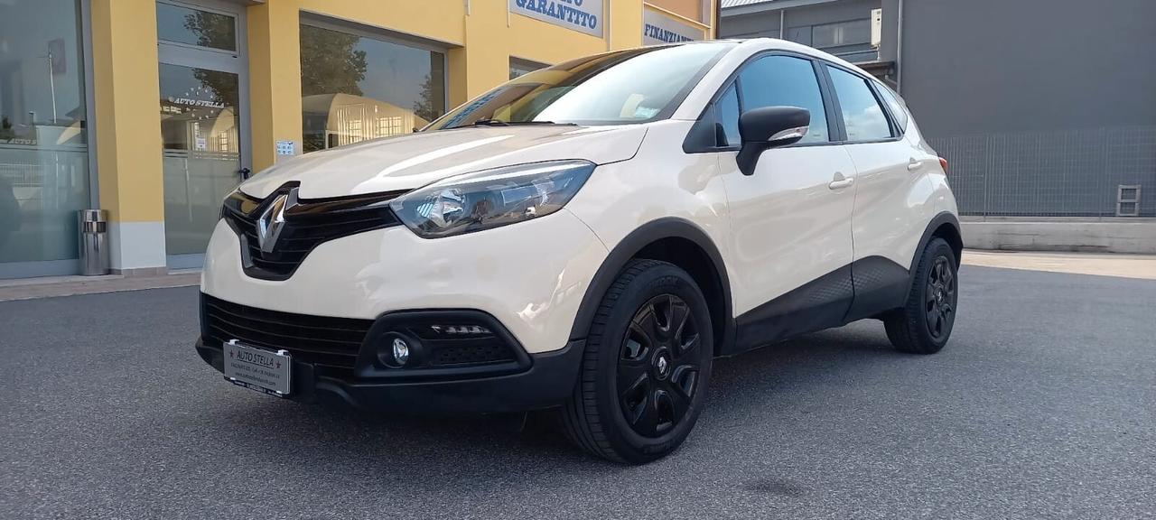 Renault Captur Benzina cc. 900 Turbo 5 Porte 5 Posti.