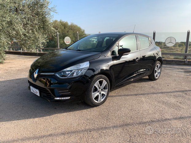 Renault Clio 1.2 75CV 5 porte Live NEOPATENTATI