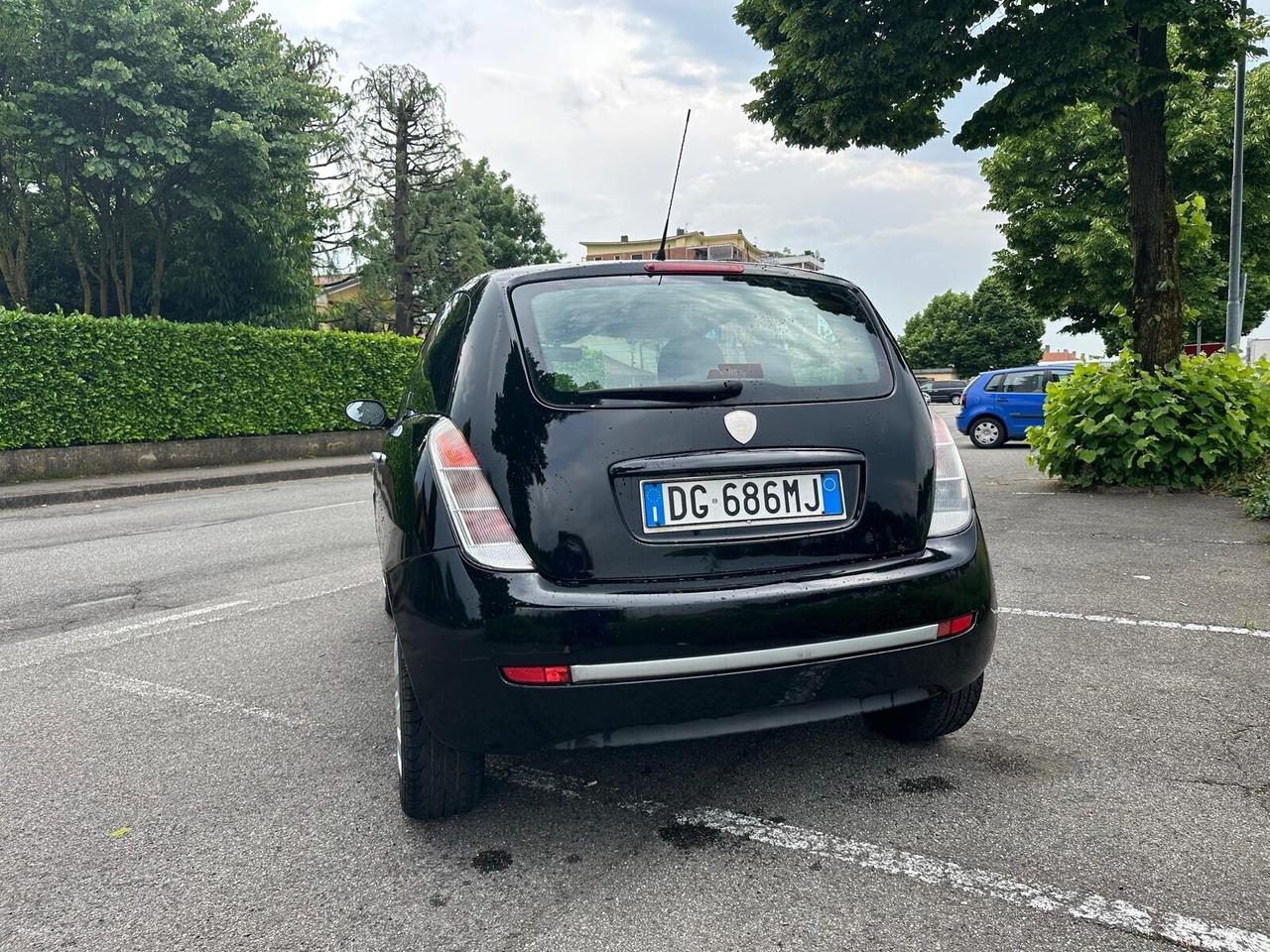 Lancia Ypsilon 1.2 Argento