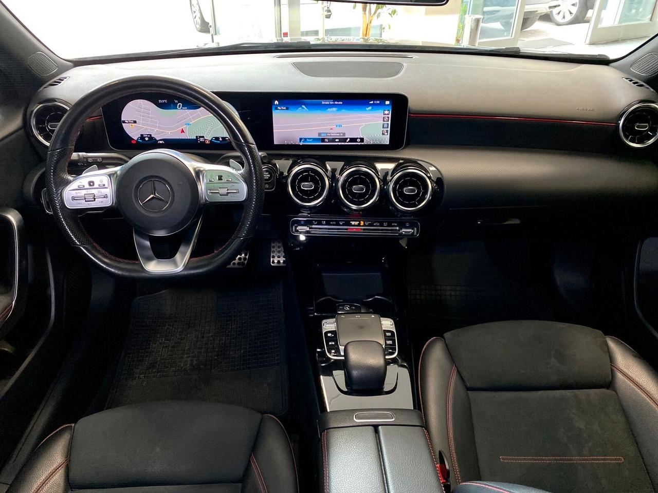 Mercedes Classe A 180d Auto Premium AMG 18" MBUX LED