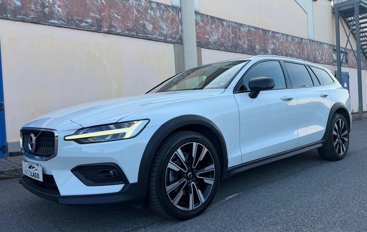Volvo V60 Cross Country D4 AWD Geartronic Business Plus