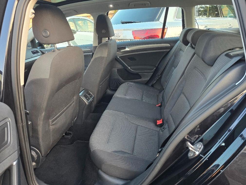 Volkswagen Golf Variant Golf Variant 1.5 TGI 5p. Highline BlueMotione Tech.