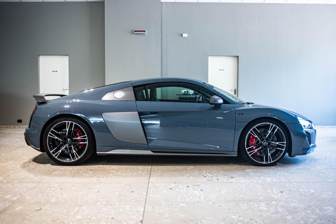 Audi R8 Coupé V10 quattro S tronic performance