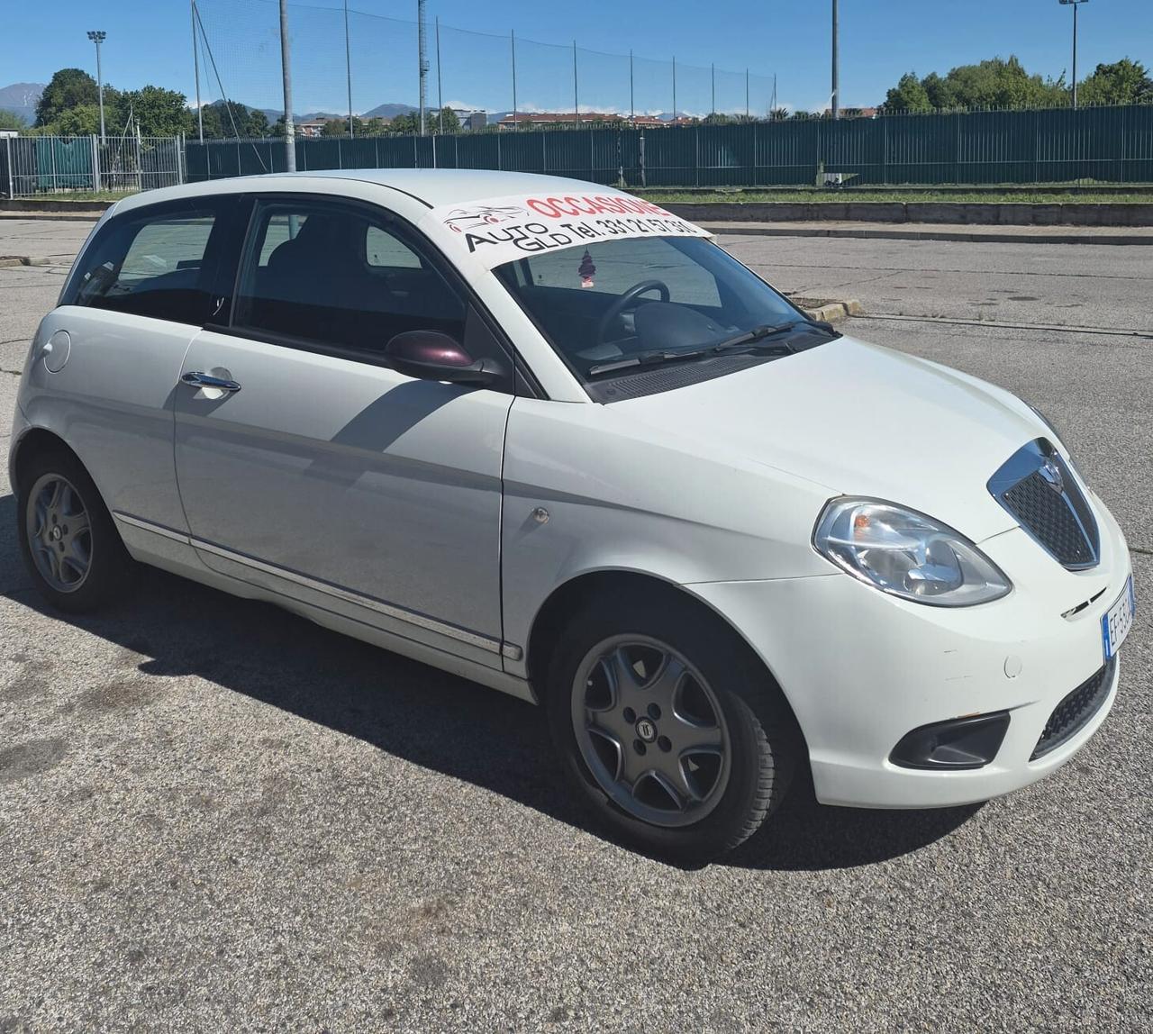 Lancia Ypsilon 1.2 Platino