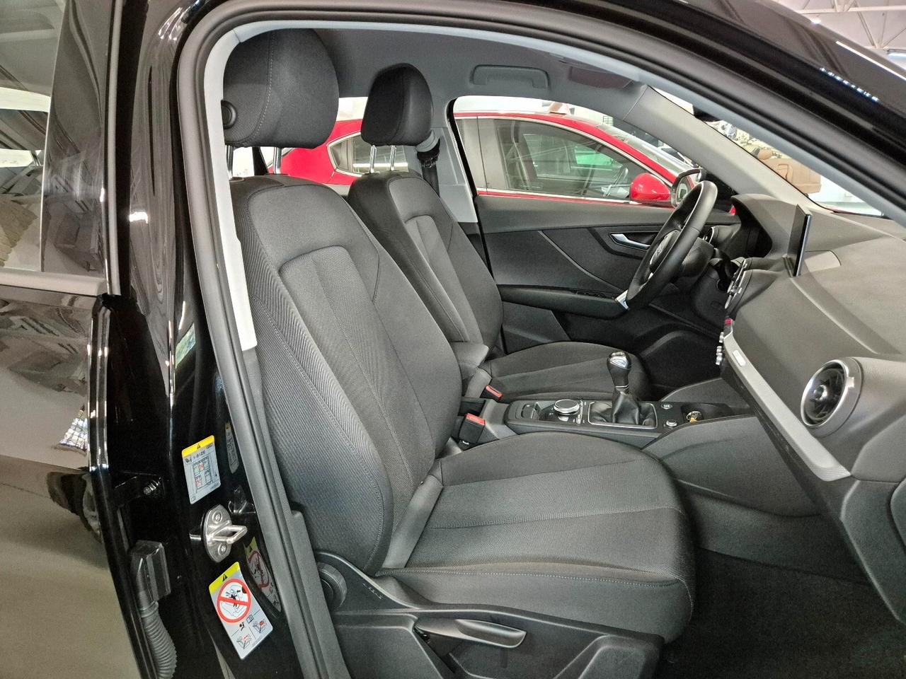 Audi Q2 30 TFSI Business Advanced