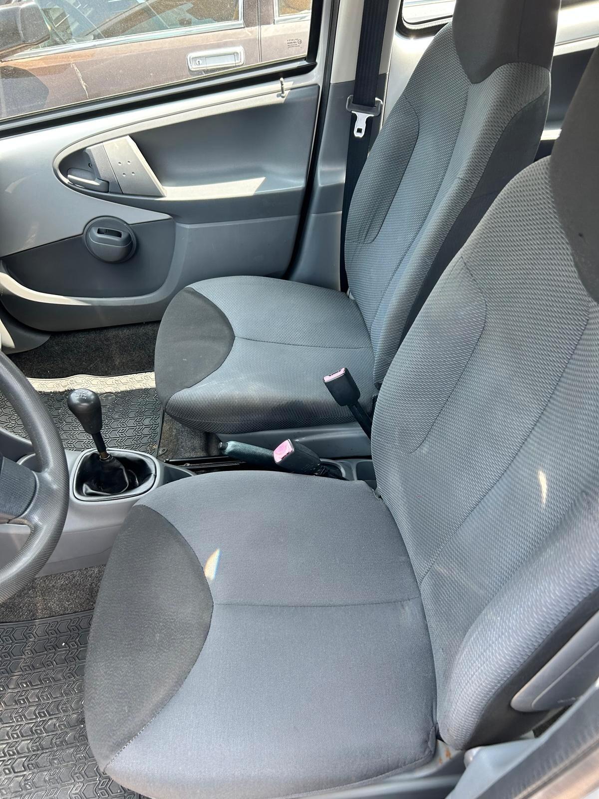 Toyota Aygo 1.0 12V VVT-i 5 porte Sol