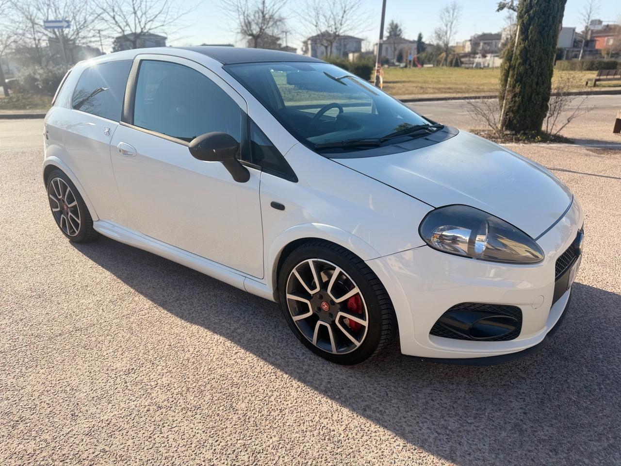 ABARTH GRANDE PUNTO 1.4t-JET €5000