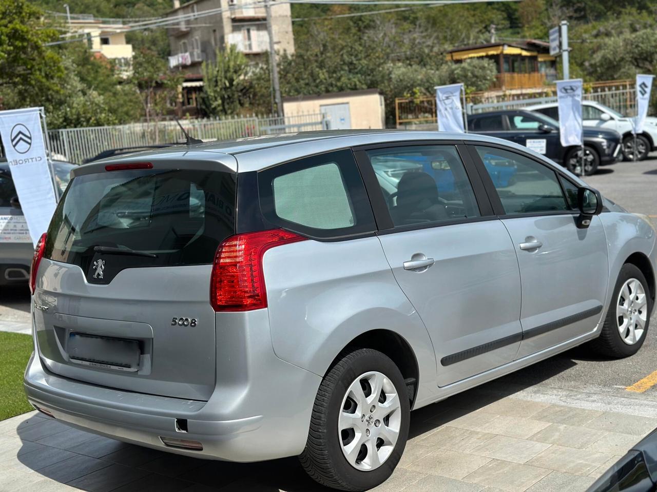 Peugeot 5008 1.6 HDi 110CV Business