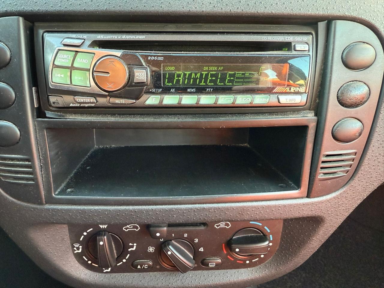 Citroen C2 1.1 87.000 KM CLIMA