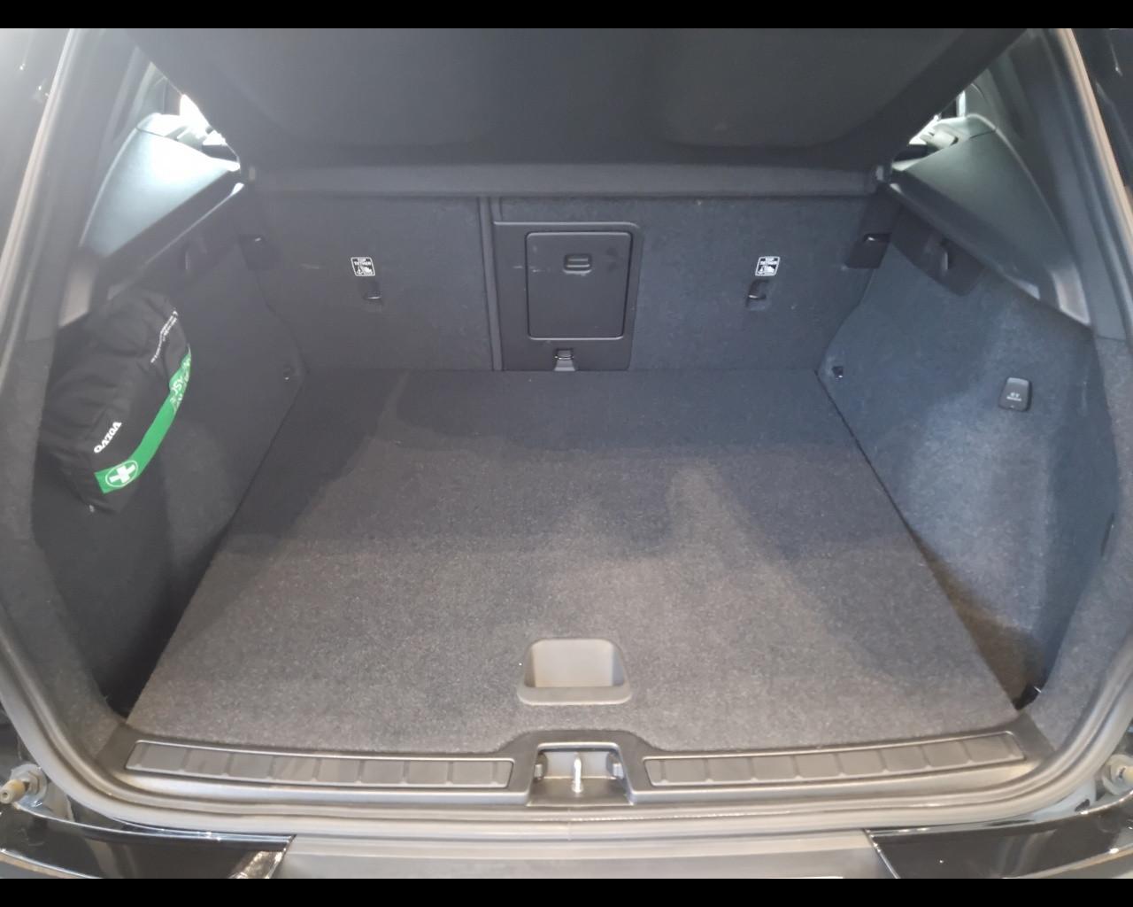 VOLVO XC40 - XC40 1.5 t2 Momentum my21