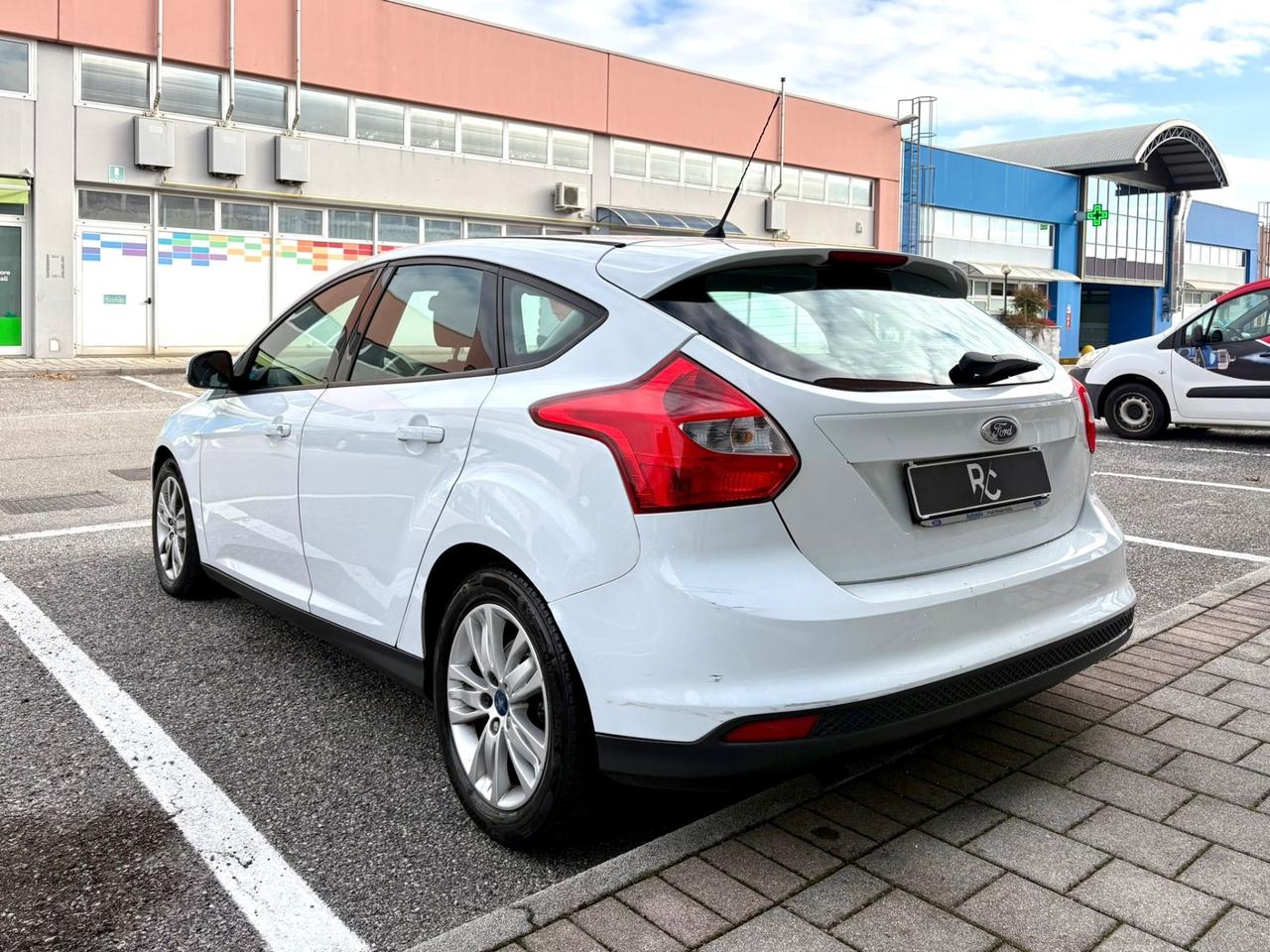 Ford Focus 1.6 TDCi (110CV) 5p. Tit. DPF