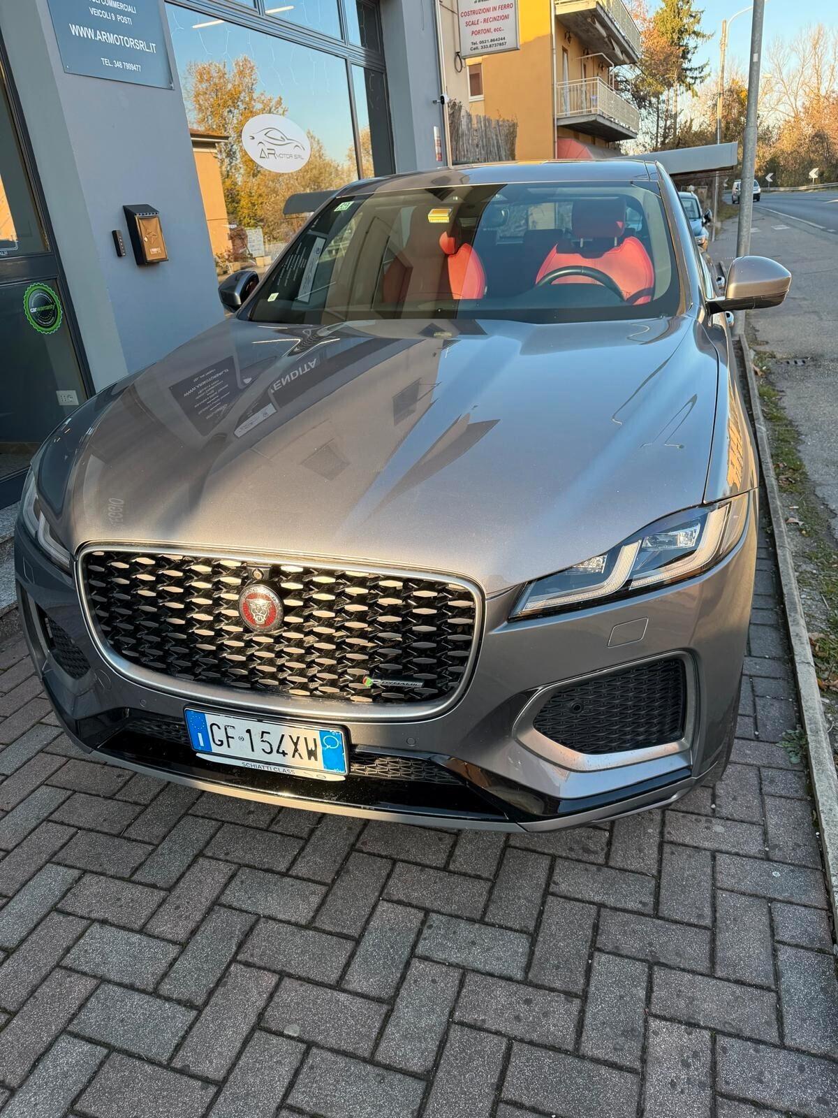 Jaguar F-Pace 2.0 D 163 CV AWD AUT. R-DYNAMIC SE