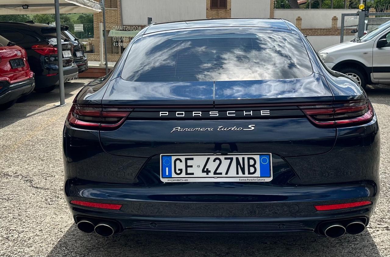 Porsche Panamera 4.0 Turbo