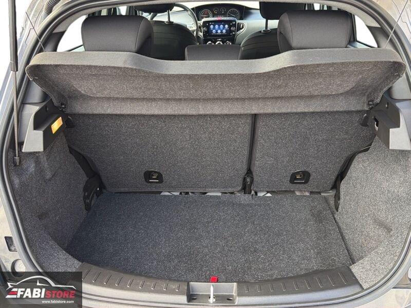 Lancia Ypsilon 1.0 FireFly 70 Cv Hybrid Gold 5 POSTI - Schermo, CarPlay, Ruotino ecc